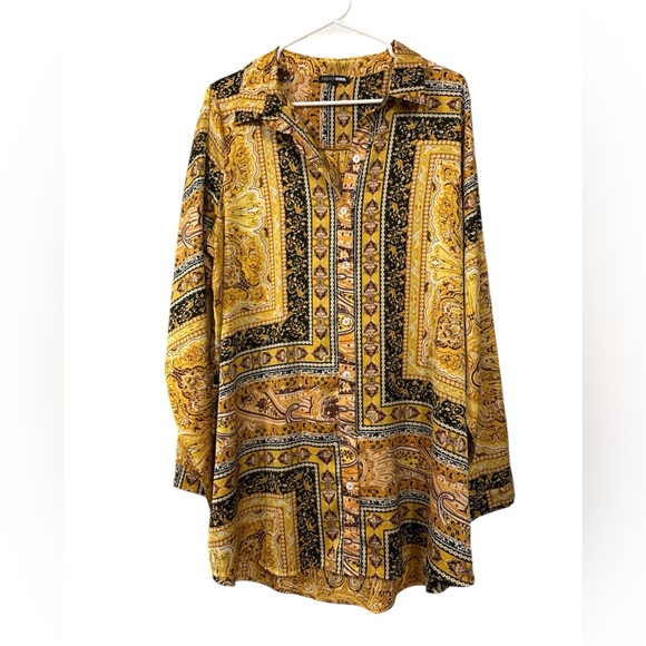 Fashion Nova Yellow and Black Paisley Top - Picture 5 of 6